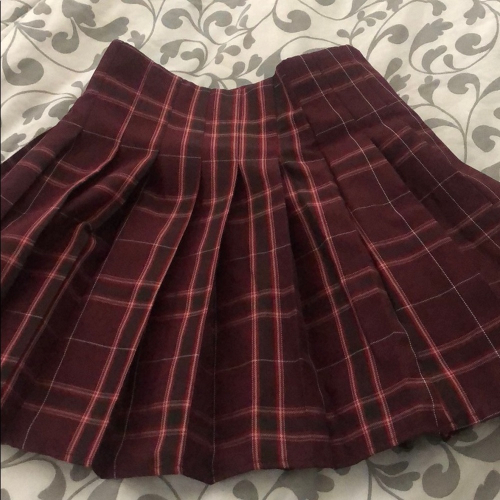 Shein adorable red pleated plaid mini skirt